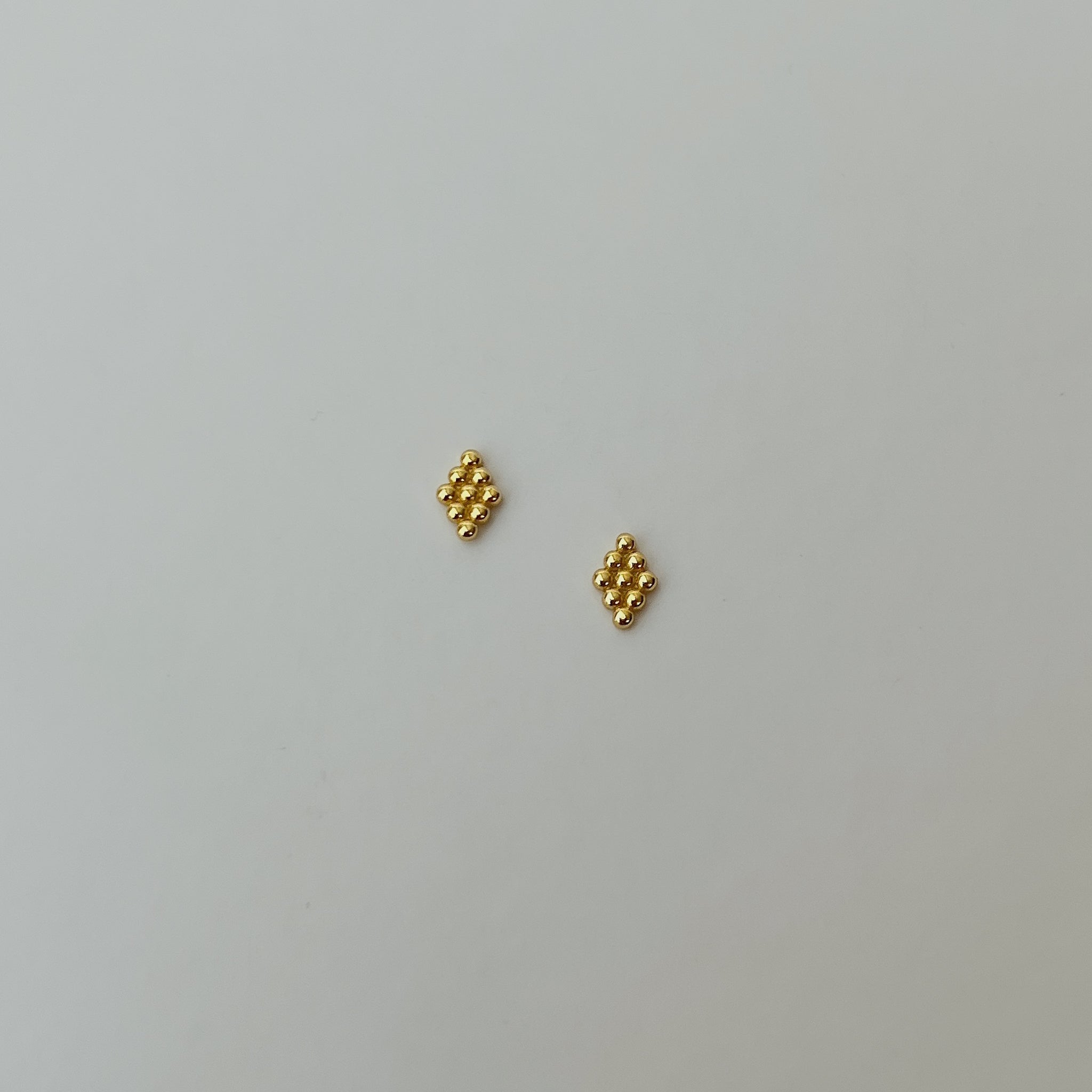 18k Gold Vermeil delicate geometric dot cluster