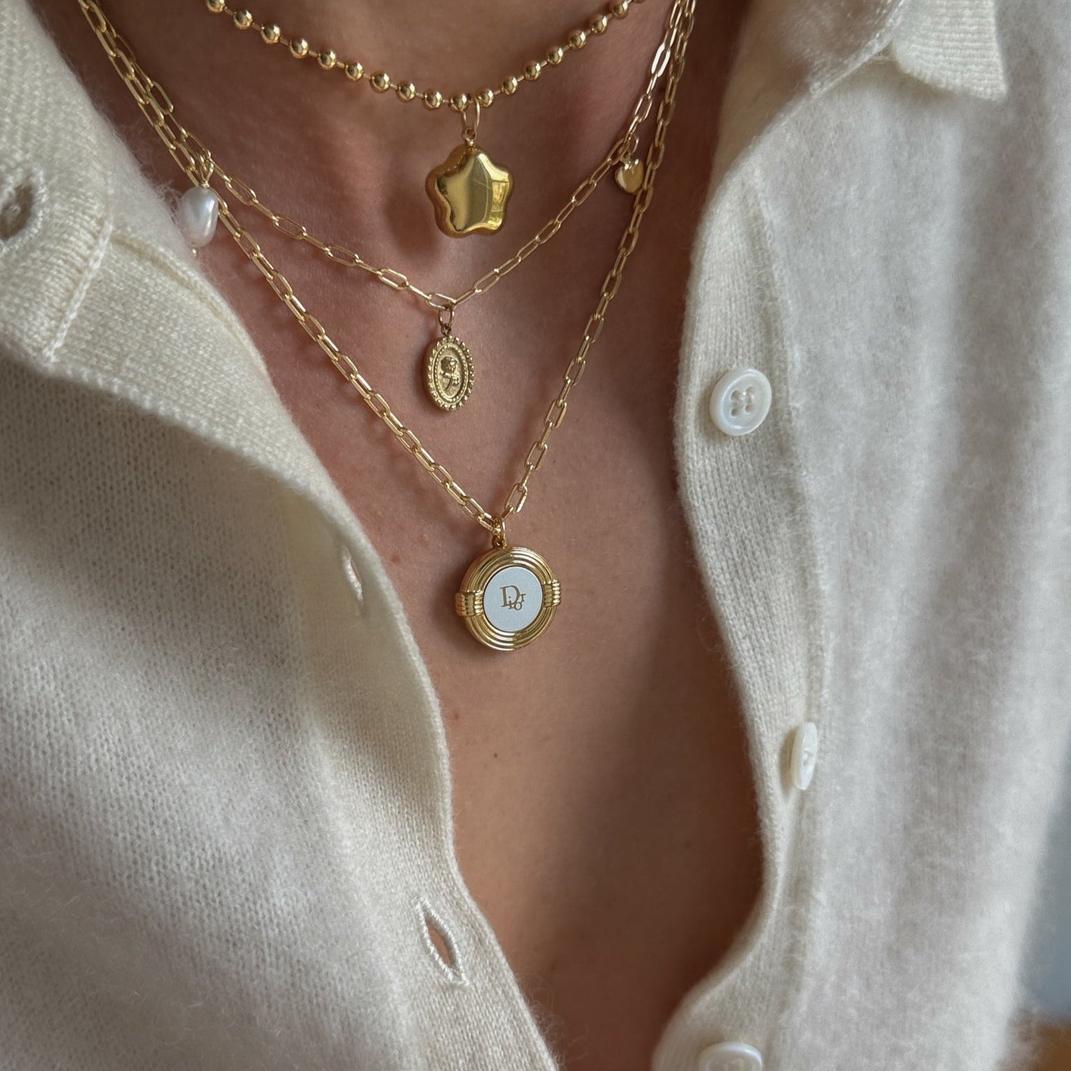 vintage dior round gold pendant necklace