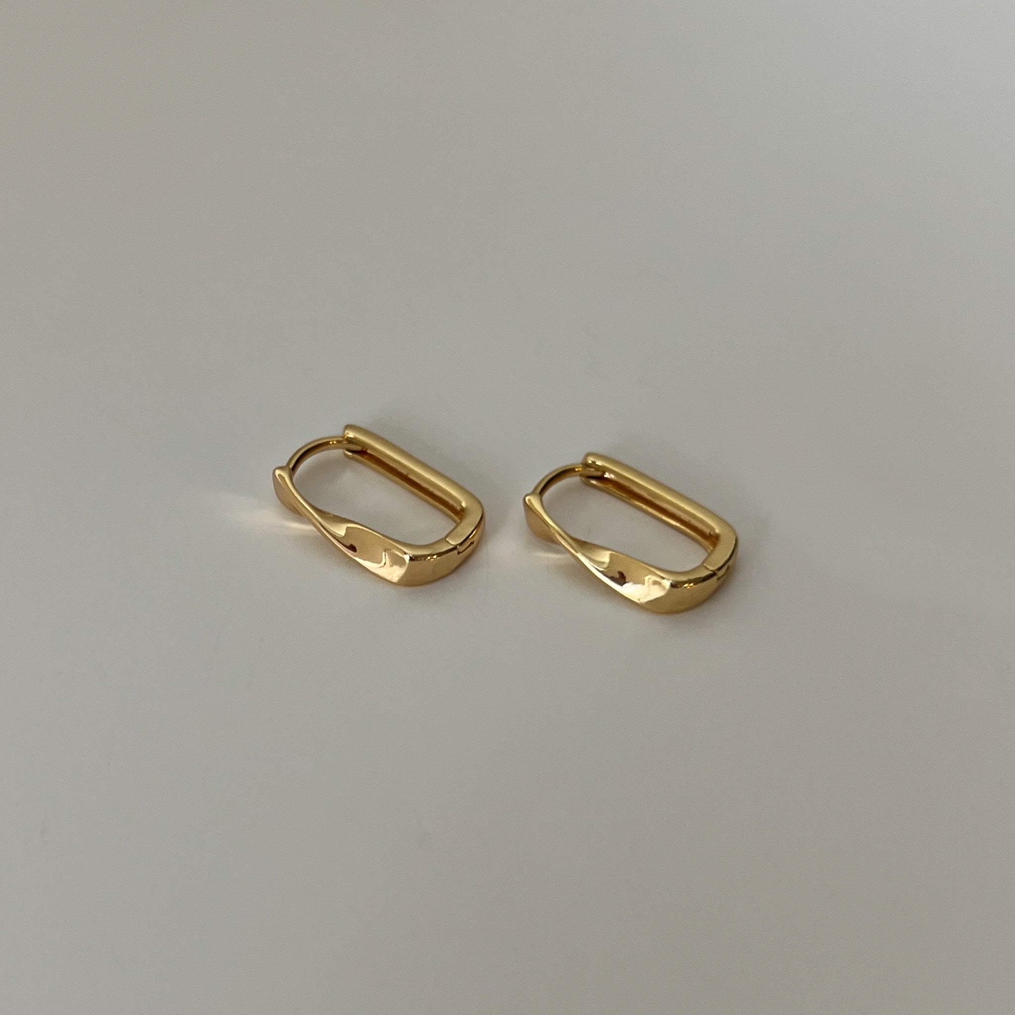 Gold Filled Twisted Geometric 15.5mm Oblong U-Shaped Hoop Earrings in Gold