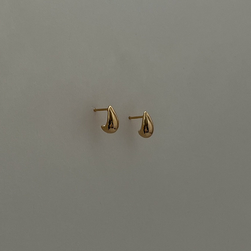 Goldfilled Mini Teardrop Stud Earrings