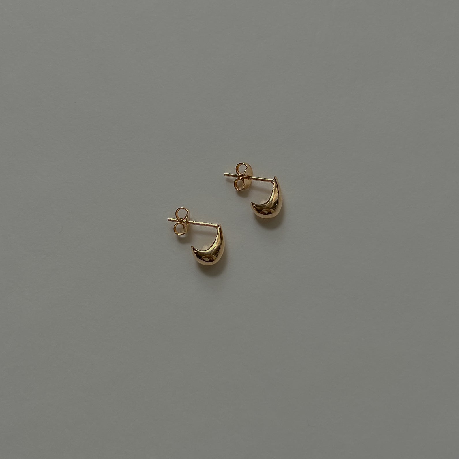 Goldfilled Mini Teardrop Stud Earrings