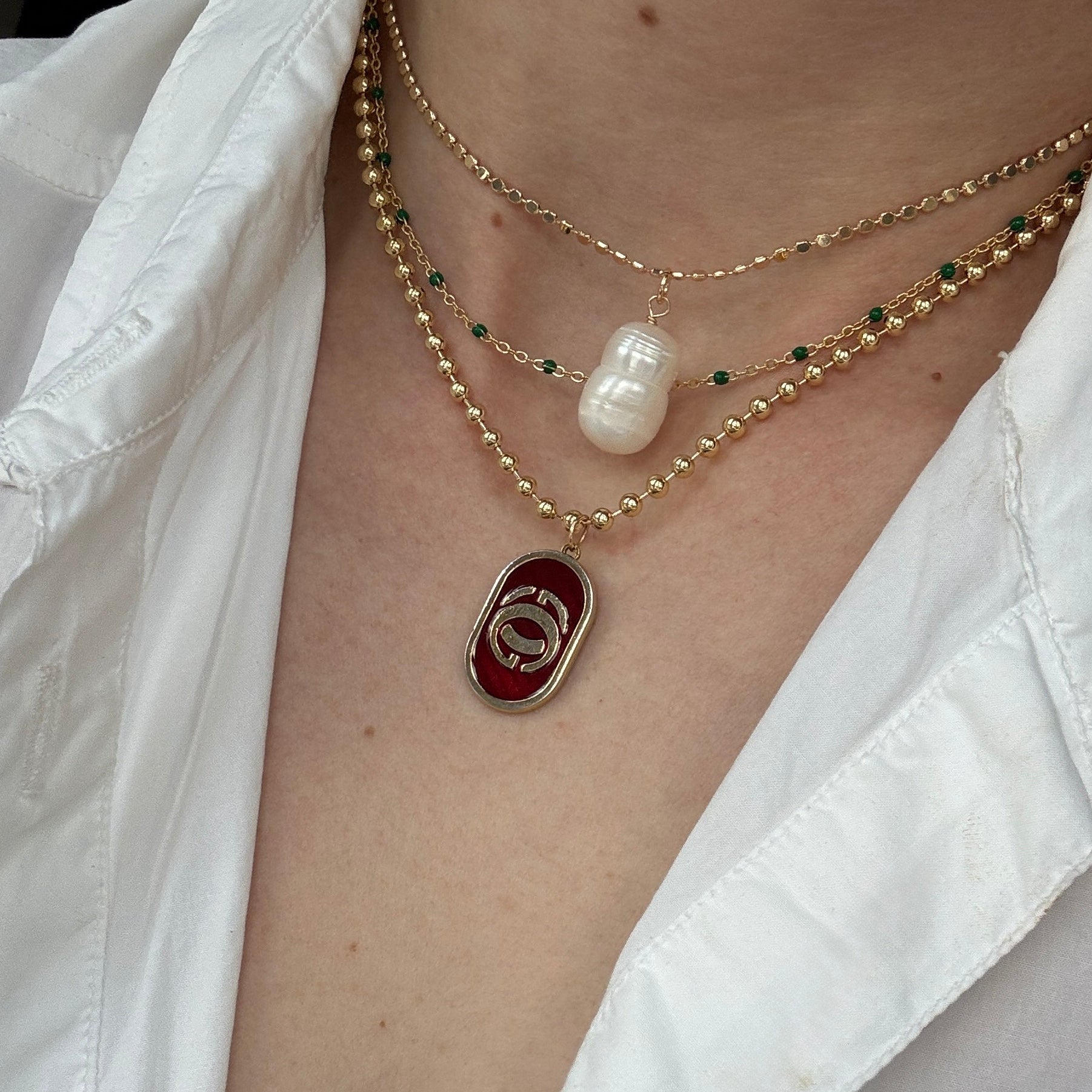 Vintage Gucci Rouge Enamel Emblem Necklace – Re-Dunne