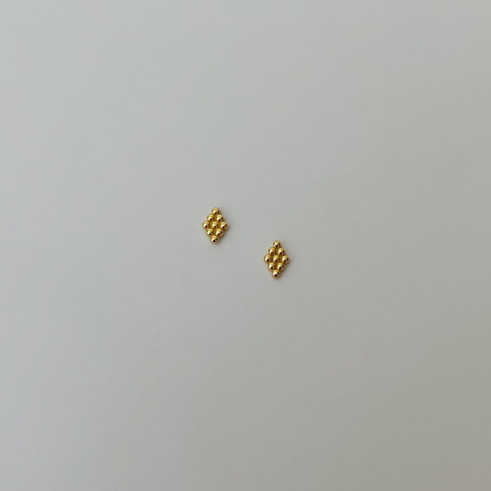 18k Gold Vermeil delicate geometric dot cluster