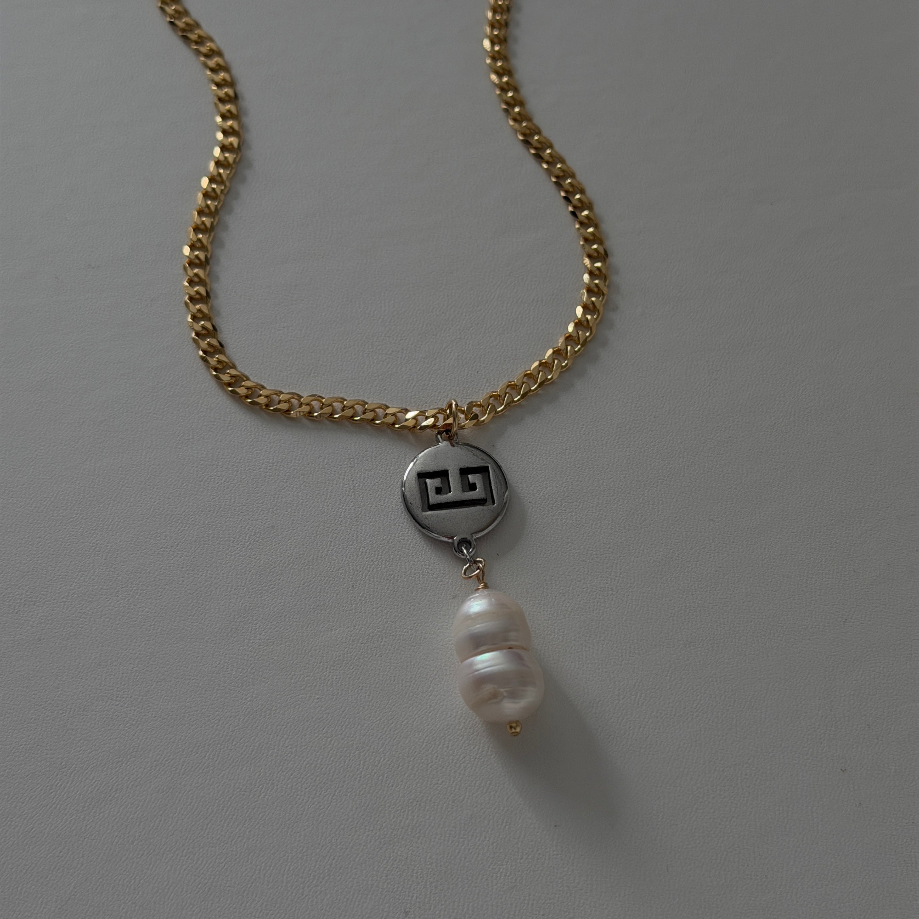 Vintage Givenchy Dangle Charm Pearl Pendant Necklace – Re-Dunne
