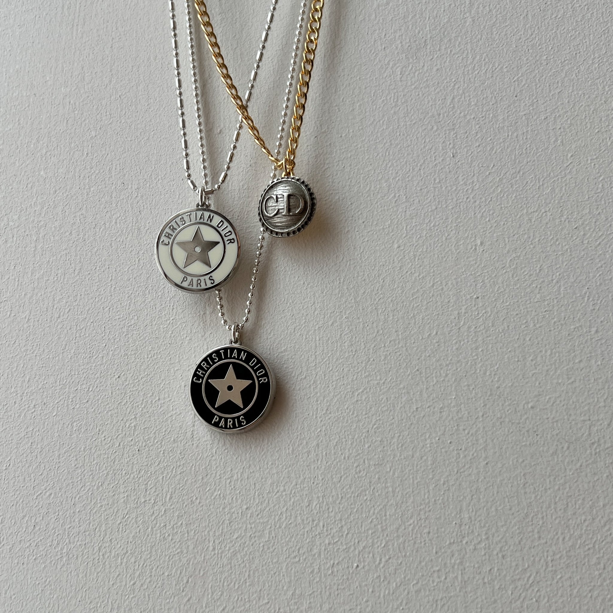 CHRISTIAN DIOR 1990s SILVER STAR PENDANT NECKLACE – RDB