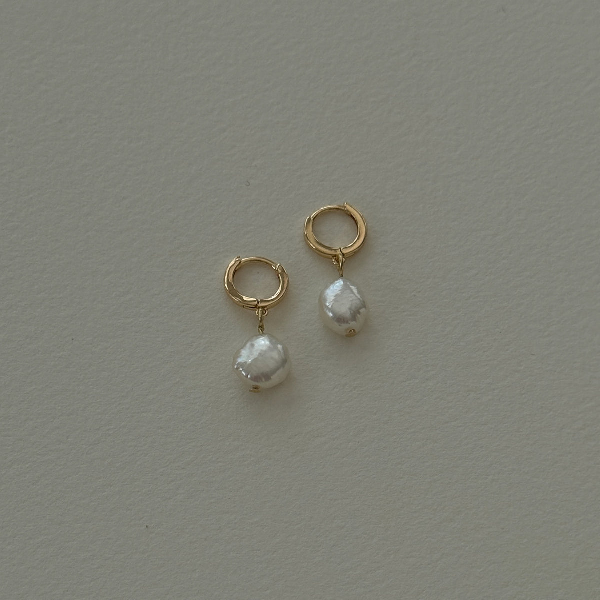Keshi Pearl Petite Huggies – Re-Dunne gakh Cropped Pearl Earrings Petite