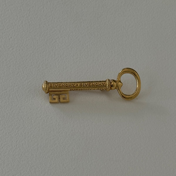 IMG_5990_16b54f37-97e6-4e8a-