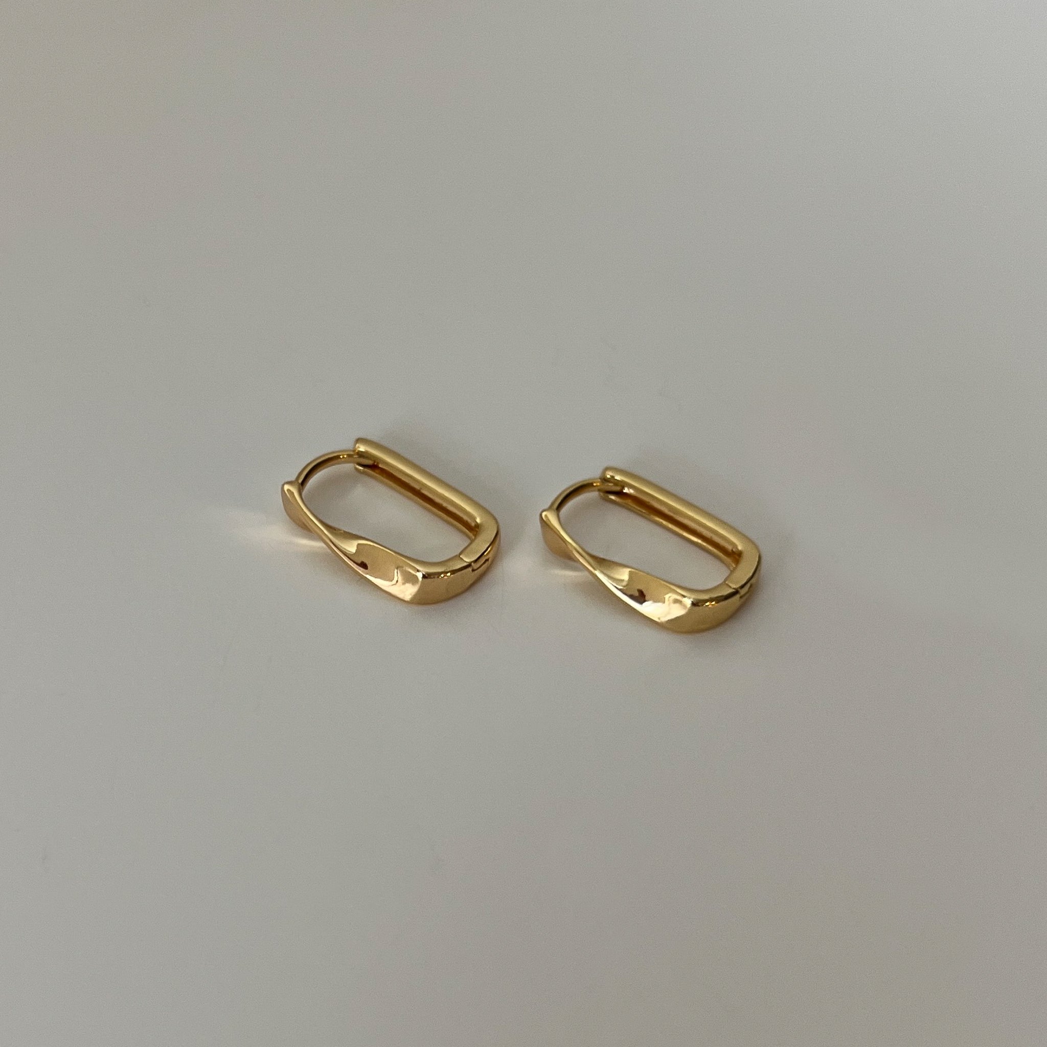 Gold Filled Twisted Geometric 15.5mm Oblong U-Shaped Hoop Earrings in Gold